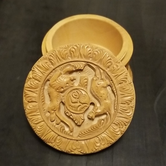 DONATED 😃3 for 20😃 Wooden Animal Carving Jewelry Box - Picture 3 of 5